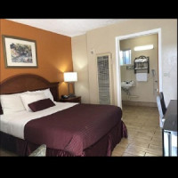 Holland Inn and Suites