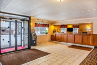 Econo Lodge Darien Lakes