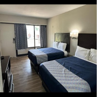 Oakwood Inn