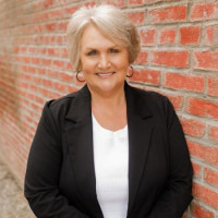 Kim Holt