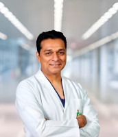 Dr. Jayant Arora Expert Knee Replacement Surgeon in India