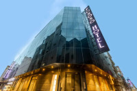 What services make a hotel franchise business-friendly in India?