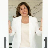 Mandana Tavakoli