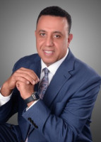 Dr. Ayman Attia