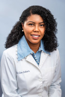 Dr. Ria Sahara