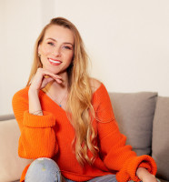 Hair Stylist & Makeup Artist in Berlin