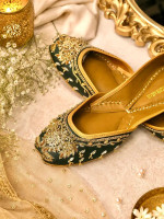 Jodhpuri Jutti Ladies for Royal Ethnic Style and Comfort