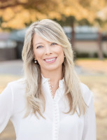 Julie Gray