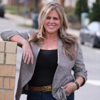 Sandra Smith