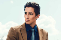 Men's Hairstyle Exploration with Online Magazine MensHaircuts