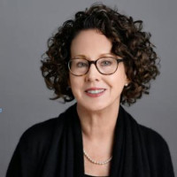 Maura Mills