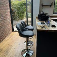 adjustable height bar stool
