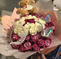 Lesly flowers Gurnee llc