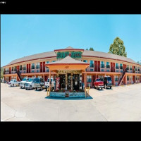 Summer Breeze Motel