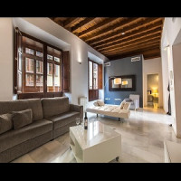 tuGuest Elvira Suites