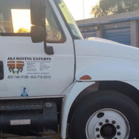 J & J MOVING EXPERTS