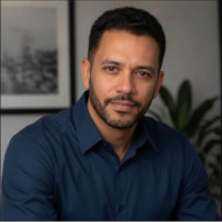 CEO Eddy Santos