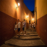 Callejon del Beso Tours
