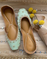 Buy Exclusive PunjabiJuttis Collections!
