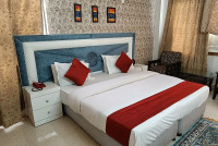 Business Hotel in Noida